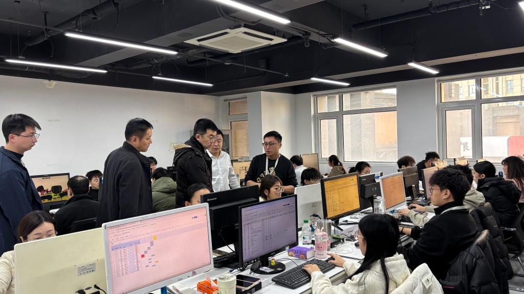 智啟未來，院企共融 人工智能學院院長牛翔一行赴網絡科技研發企業調研